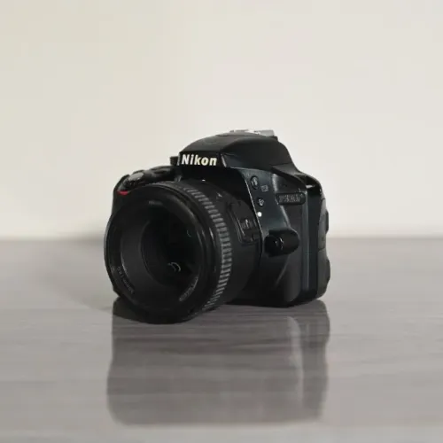Nikon D3300 + 50mm 1.8G + Acessórios