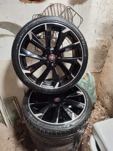 Rodas aro 20 Corolla impecável
