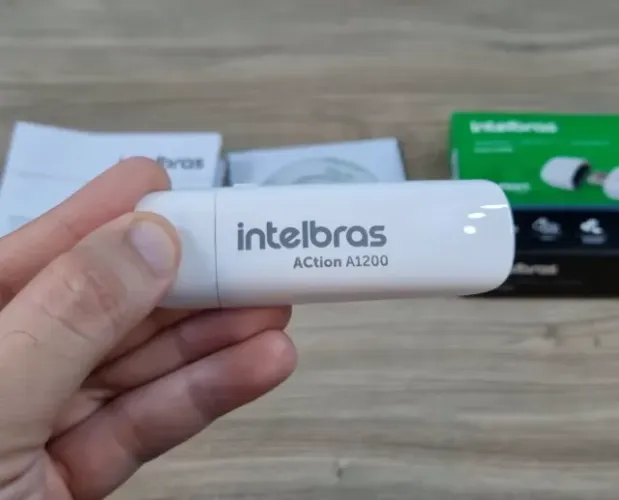 Adaptador Wi-Fi USB Intelbras Action A1200 3.0 Dual BAND 1200MBPS