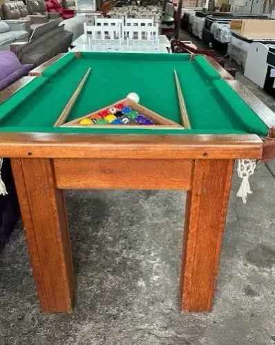 Mesa de sinuca usada