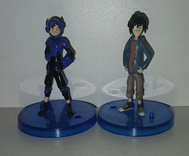 LOTE 2 BONECOS MINIATURAS ORIGINAIS DISNEY HIRO HAMADA OPERAÇÃO BIG HERO 6