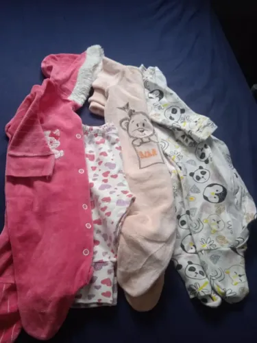 Lote,Lot  de roupas tam RN menina ,