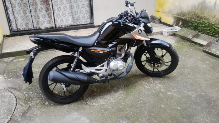Vendo fan 160 com mil km rodados