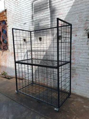 Carrinho com prateleira removível 