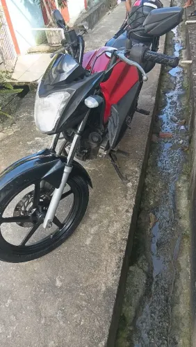 Moto toda revisada  muito nova