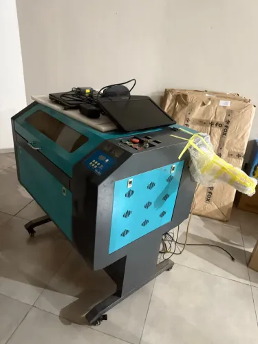 Maquina de Corte e Gravação CNC Laser Visutec 60w
