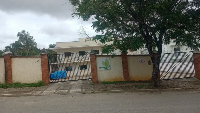 Kitnet para locação no Jardim Gramados de Sorocaba: 1 quarto, 1 banheiro, 1 vaga de garage