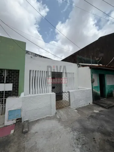 Locação - Casa - Av. Pontes Vieira - Dionísio Torres