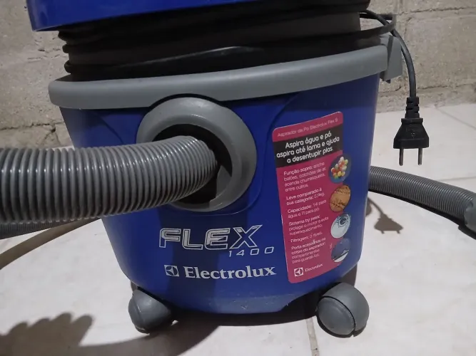 Aspirador de pó e água Electrolux