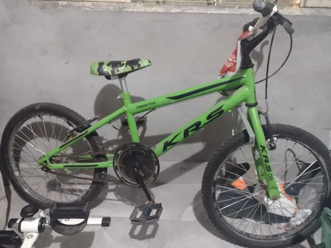 Vendo Bicicleta em ótimas condições.