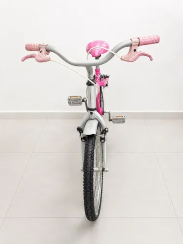 Bicicleta Infantil Feminina Caloi Barbie Aro 20 - Bem Conservada