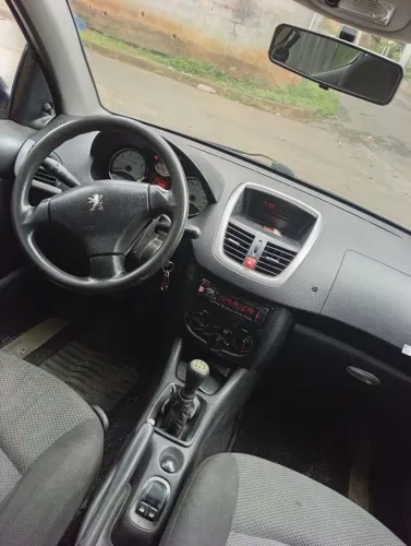 Peugeot 207 Sedan Passion XR 1.4 Flex 8V 4P 2012