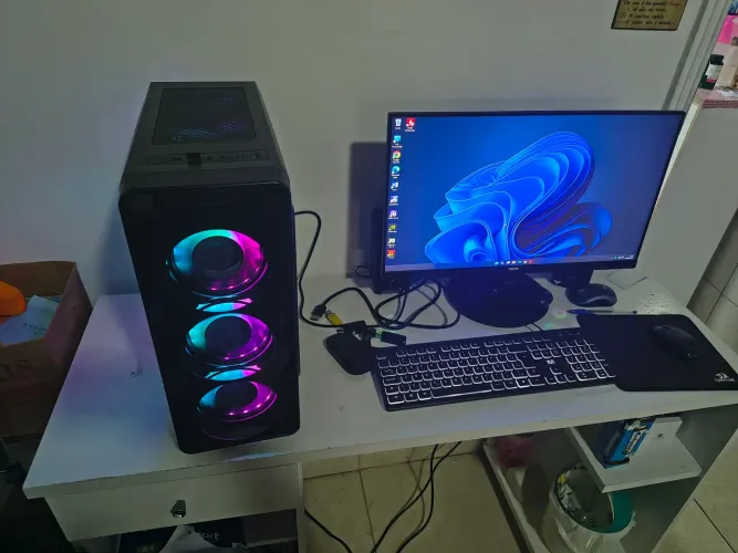 PC Gamer Ryzen 5 Setup completo Leia