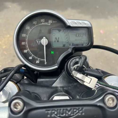 Speed 400 toda revisada, muito nova.