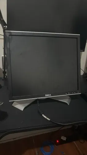 Monitor Dell Ajustável + Adaptador HDMI/VGA (Ideal para Estudo/Trabalho/2º Tela)