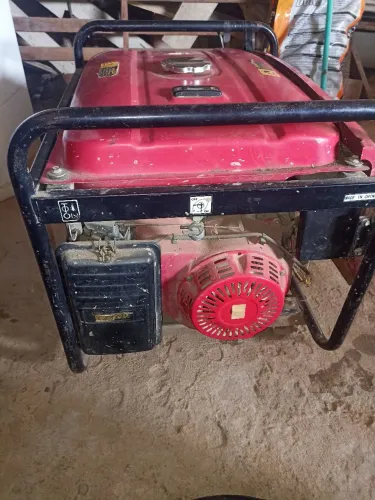 Vendo um gerador de 6.500w de potência