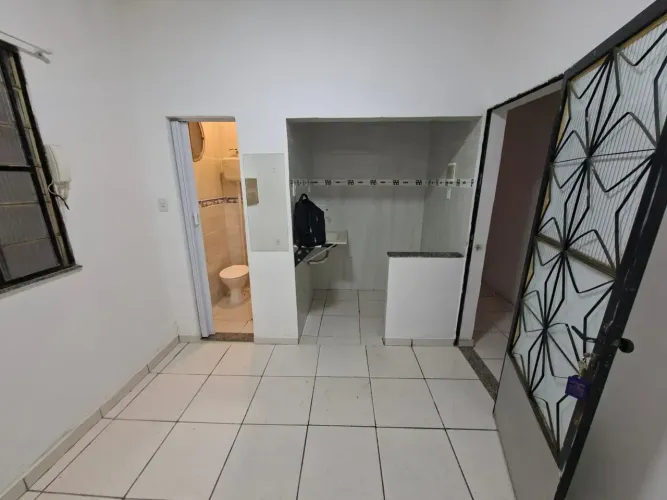 Alugo casa em Ramos - Rio de Janeiro - RJ