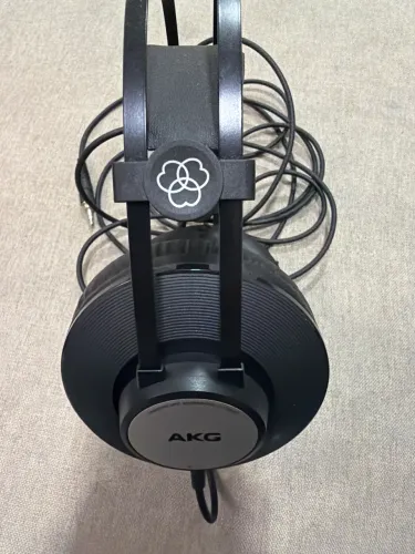Fone de ouvido AKG k72