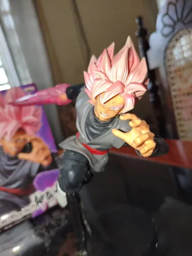 Action figure Goku black 