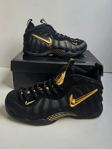 NIKE AIR FOAMPOSITE PRO tamanho 41,comprei dos Estados Unidos, novo com caixa original 