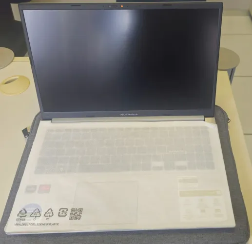 Notebook Asus Vivobook 15 M1502Y