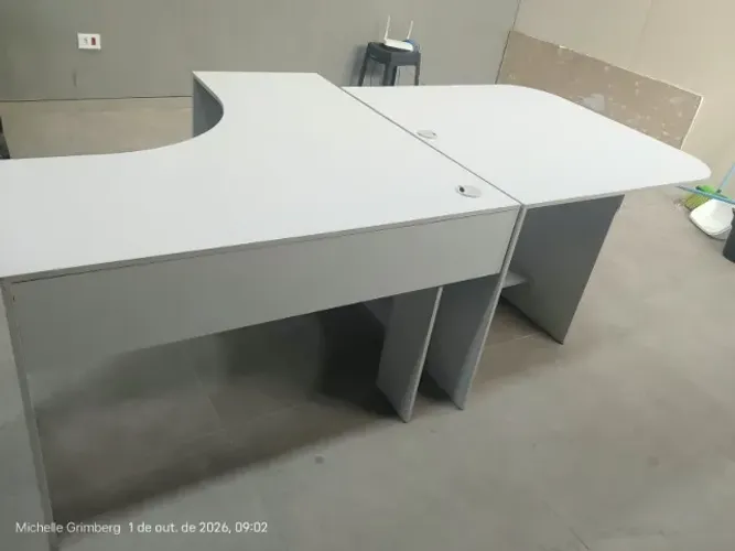 Mesa de Escritório de canto / mesa de computador