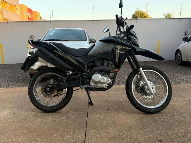Moto nova único dono, comprada no consórcios Honda 