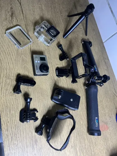 GoPro Hero3+ Silver + Kit Completo de Acessórios + Cartão SD