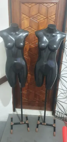 2 manequins femininos 