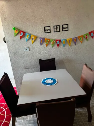 Mesa 4 cadeiras