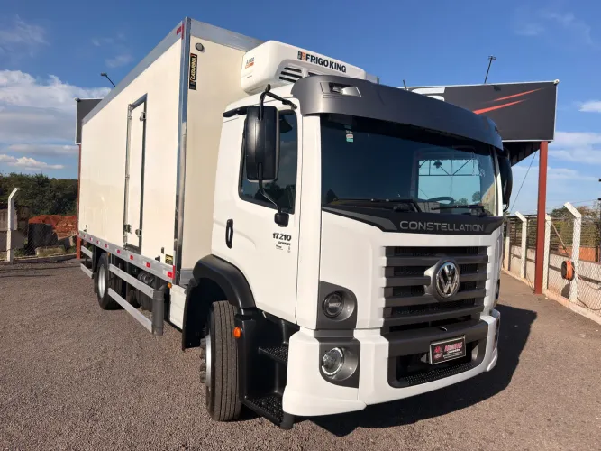 Vw 17210 baú refrigerado