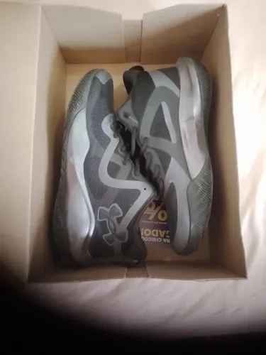 Tenis basquete under armour