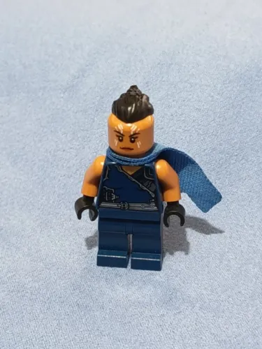 LEGO minifigura Valkyrie (Set 76084) (RARO)