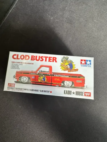 Kaido house Silverado clod buster lacrada