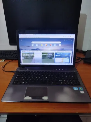 Notebook Lenovo Core I7, 8GB de memória, SSD 220GB