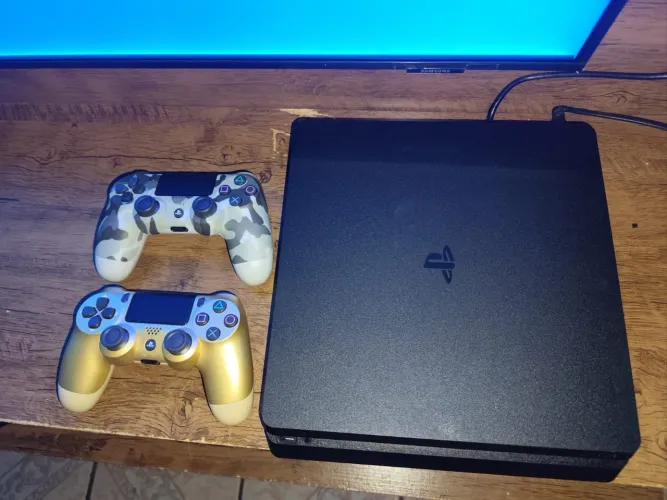 Playstation 4 Slim desbloqueado hd 1 tera cheio de jogos Top Fc 26, Ragnarok. Ac cartão