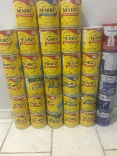 Latas vazias para decoração 