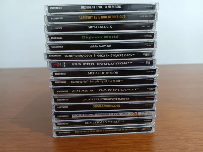 Vendo lote de jogos Ps1, PS2, Wii e 360