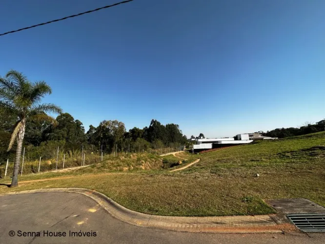 Terreno em Condomínio de Luxo - 1.135,00 m² em Jundiaí-SP, Bairro Medeiros. Venha Investir
