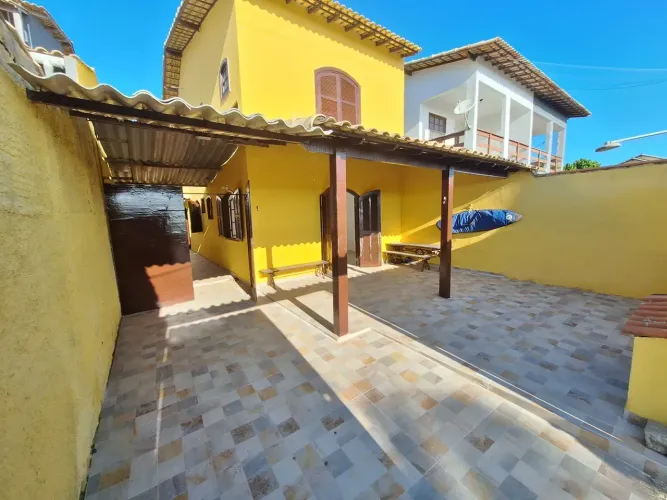 FOGUETE - Casa Duplex - Independente - 4 Quartos - 3 Vgs Garagem - Churrasqueira - Quintal