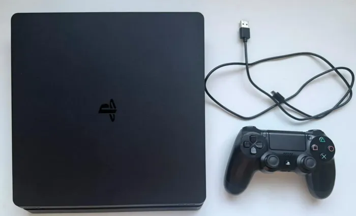 PS4 1 terá novinho com 3 jogos e controle original