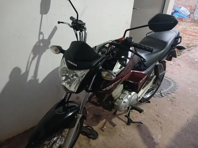 Moto Honda titan
