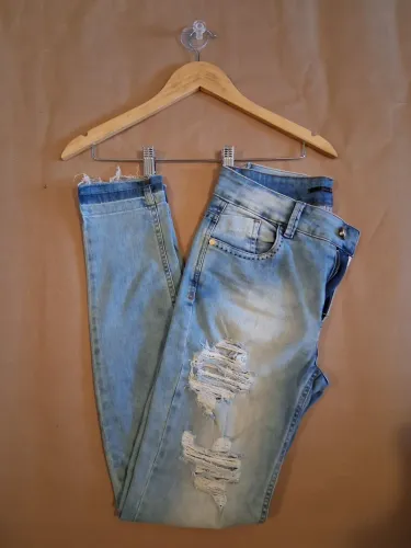 Calça destroyed