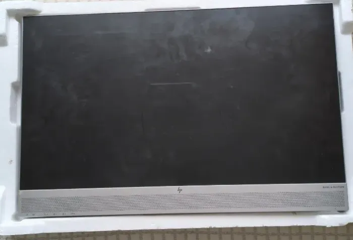 Monitor HP Elite Display E243m Full HD 23,8" sem uso, mas com defeito