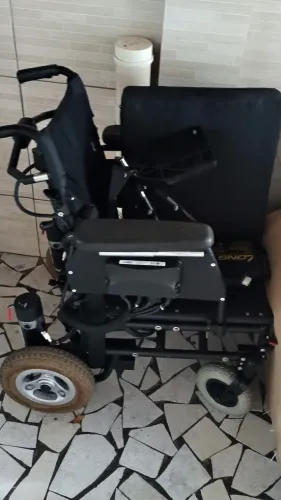 Cadeira de rodas motorizada