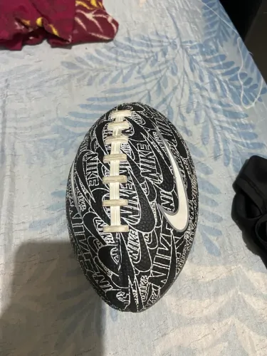 Bola de futebol americano Nike