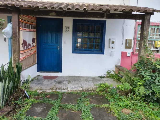 Imóvel para aluguel possui 82 metros quadrados com 2 quartos em Centro - Paraty - RJ
