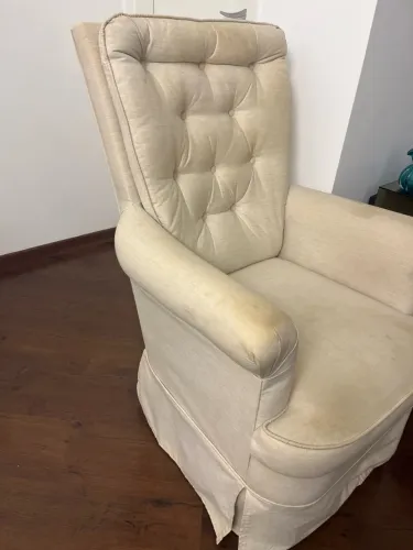 Cadeira de amamentação com balanço