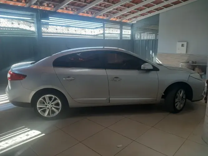 Renault Fluence Sedan Privilège 2.0 16V Flex AUT 2016