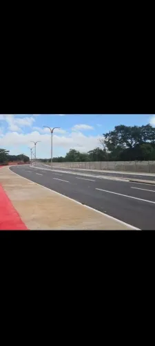 Vendem-se lotes na avenida metropolitana medindo 10x30, em frente UEMA , próprio p galpão